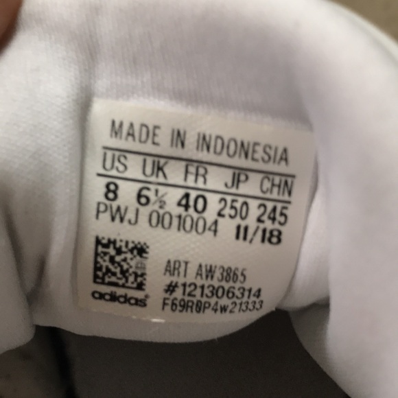 Adidas White and Rose Gold Women's Sneakers - Picture 12 of 13